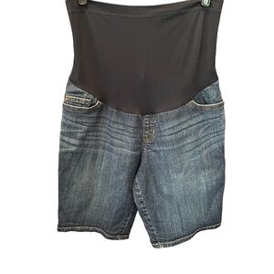 Liz Lange Maternity denim shorts, size medium​